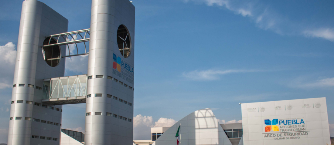 Arcos de seguridad en Puebla, proyecto arquitectónico de Corona Cremean